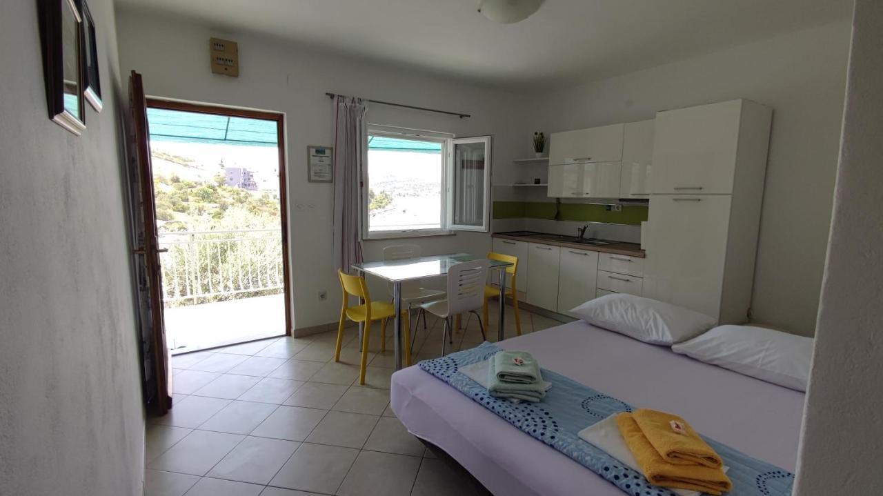 Rogoznica Seafront Apartment - Kalebova Luka Eksteriør billede