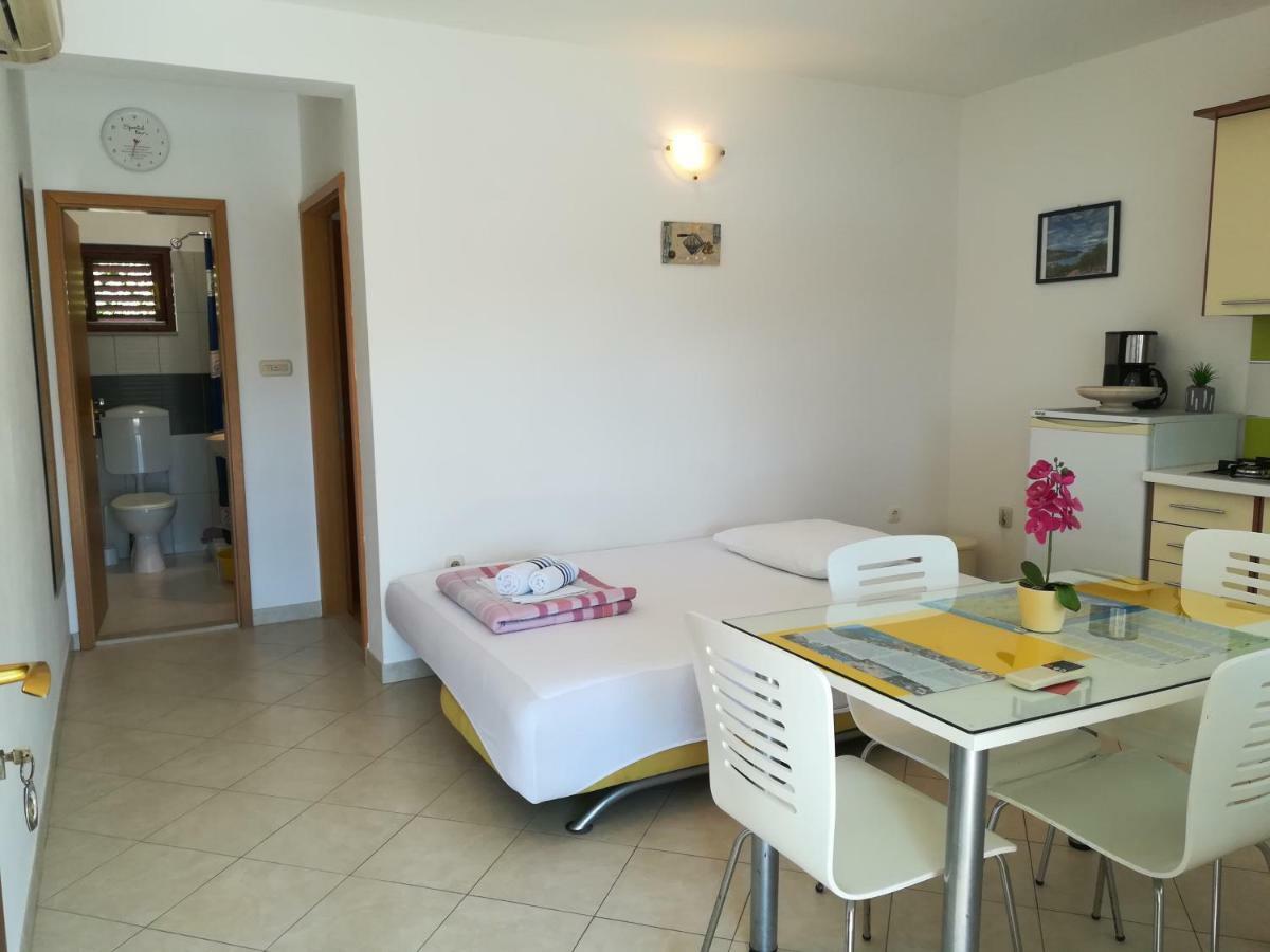 Rogoznica Seafront Apartment - Kalebova Luka Eksteriør billede